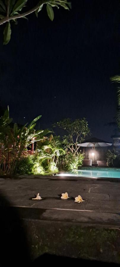 Galang Hari Villa Ubud Exterior foto